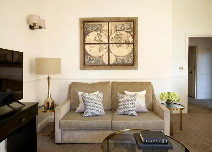Collingham Serviced Apartments London